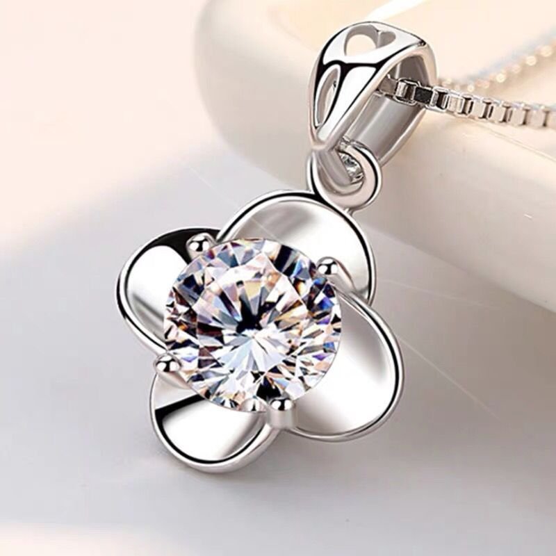 Fashion fashion jewelry accessories ladies 925 sterling silver creative simple four-leaf clover necklace clavicle chain