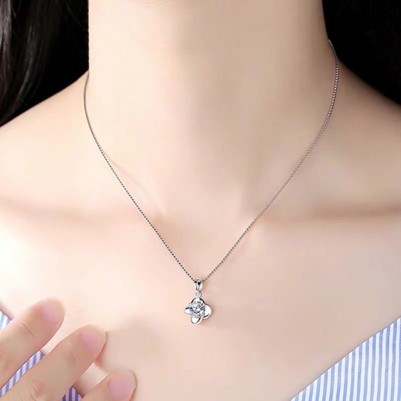 Fashion fashion jewelry accessories ladies 925 sterling silver creative simple four-leaf clover necklace clavicle chain