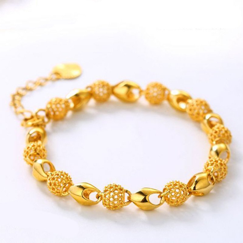 Hollow and exquisite female Passepartout bracelet Thailand sand gold wedding bracelet brass gold wedding props jewelry