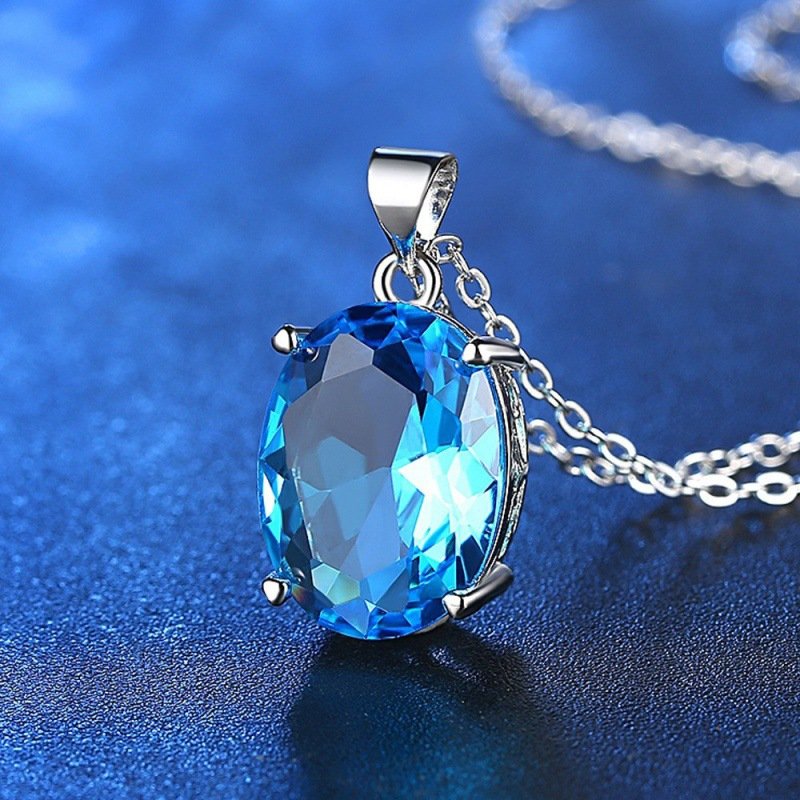 Aquamarine Swiss Blue Topaz Pendant Female 18k Gold Temperament Necklace Lady Clavicle Chain