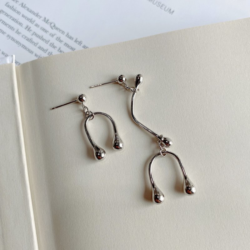 925 Sterling Silver Stud Earrings Nordic Style Simple Horseshoe Asymmetrical Stud Earrings Earrings