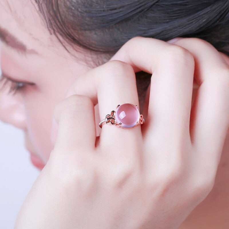 Hibiscus stone pink crystal butterfly ring rose gold temperament ladies ring day color gold light luxury open female ring